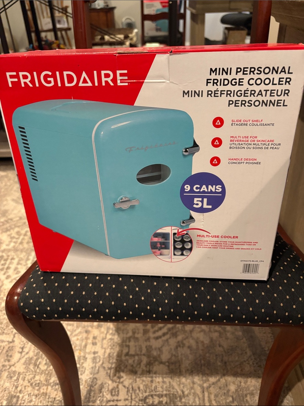 Frigidaire Mini Personal Fridge Cooler - Teal